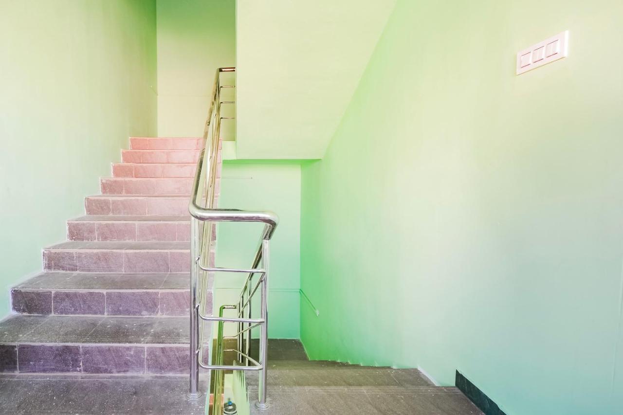 Oyo 67267 Ss Residency Singanallur Exterior photo