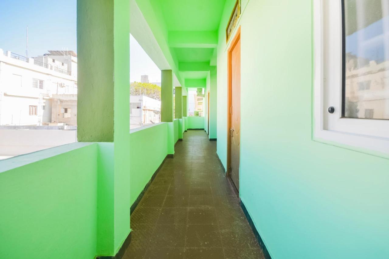 Oyo 67267 Ss Residency Singanallur Exterior photo