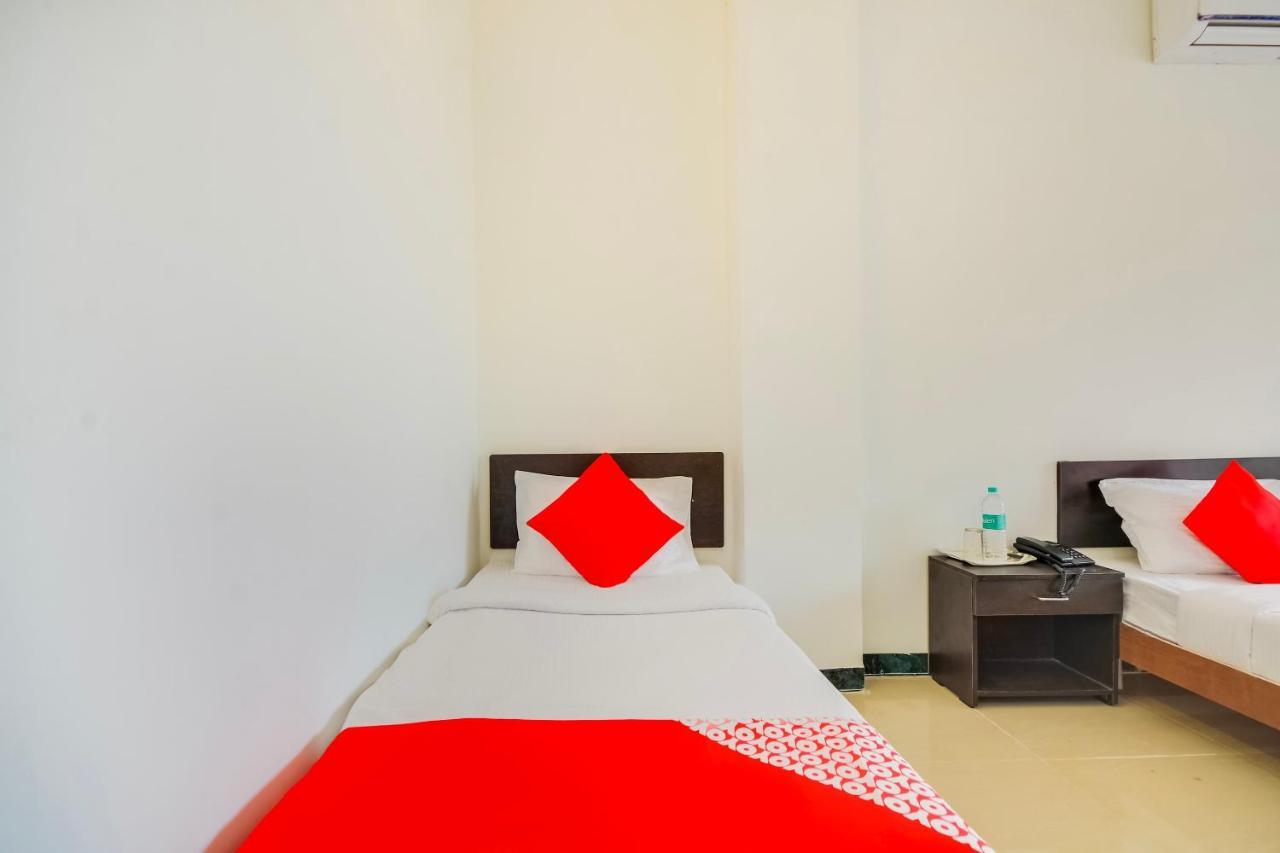 Oyo 67267 Ss Residency Singanallur Exterior photo